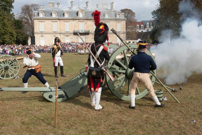 Baptême d’une pièce d’artillerie, tir avec fumée