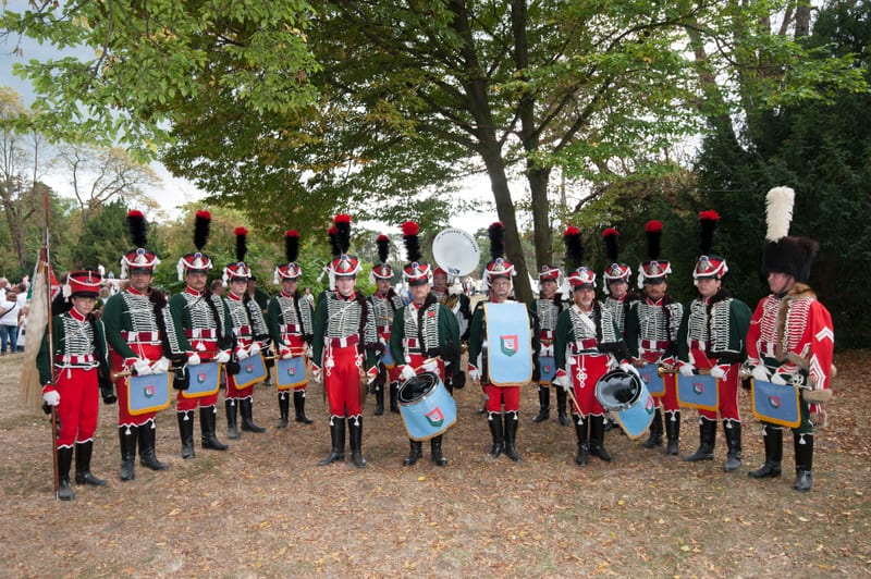 Fanfare impériale en formation dans les jardins